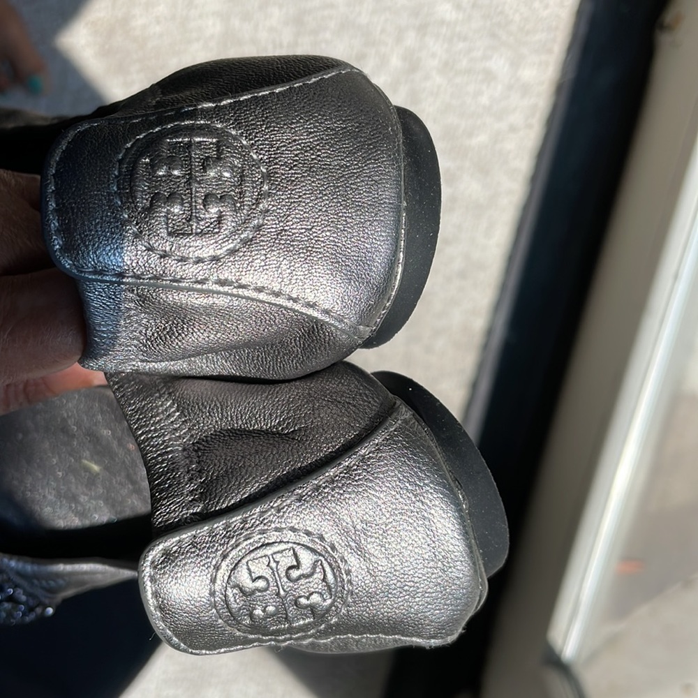 Tory Burch grey leather classy ballet flat shoes - Picture 3 of 4